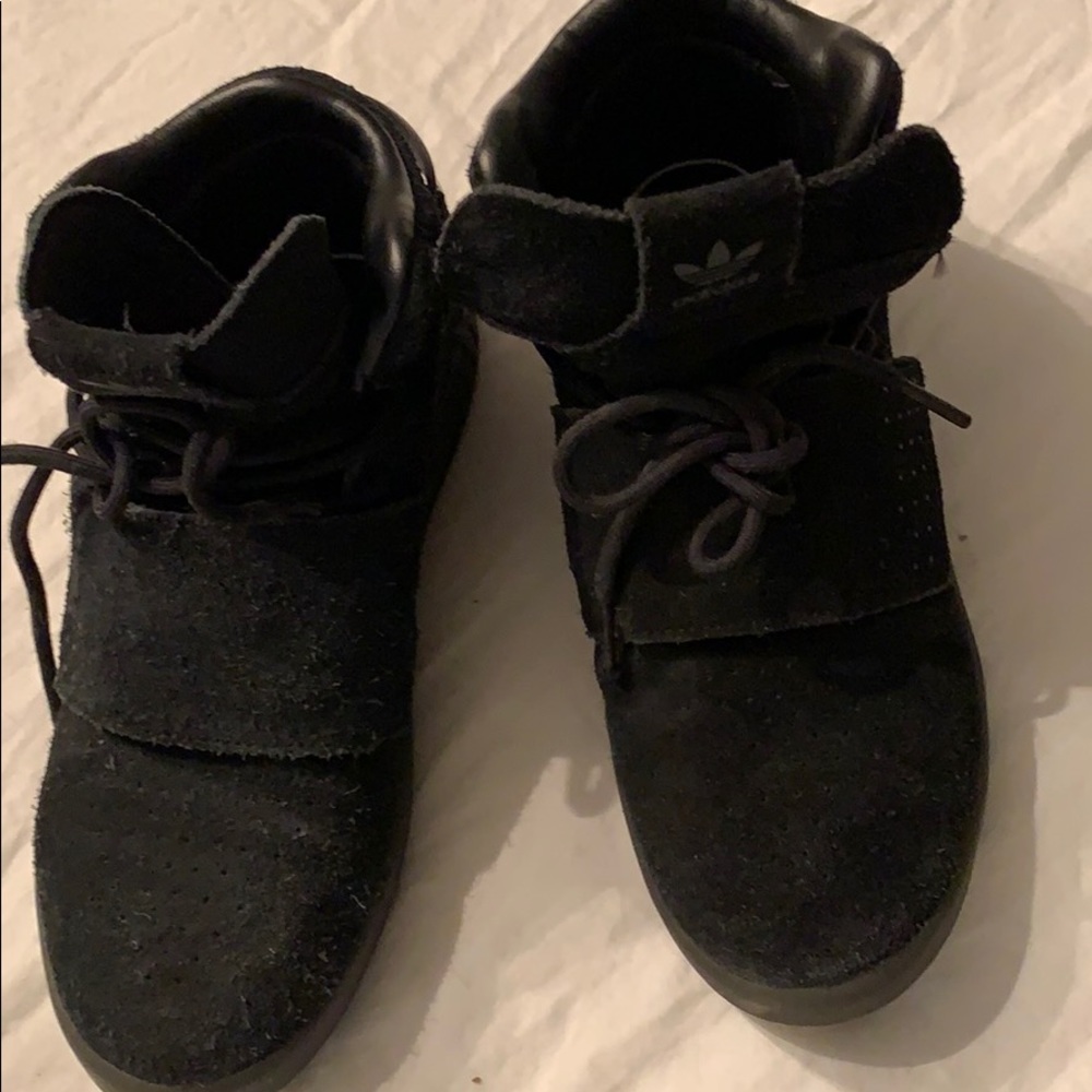 Adidas boys sneakers .. great used condition !